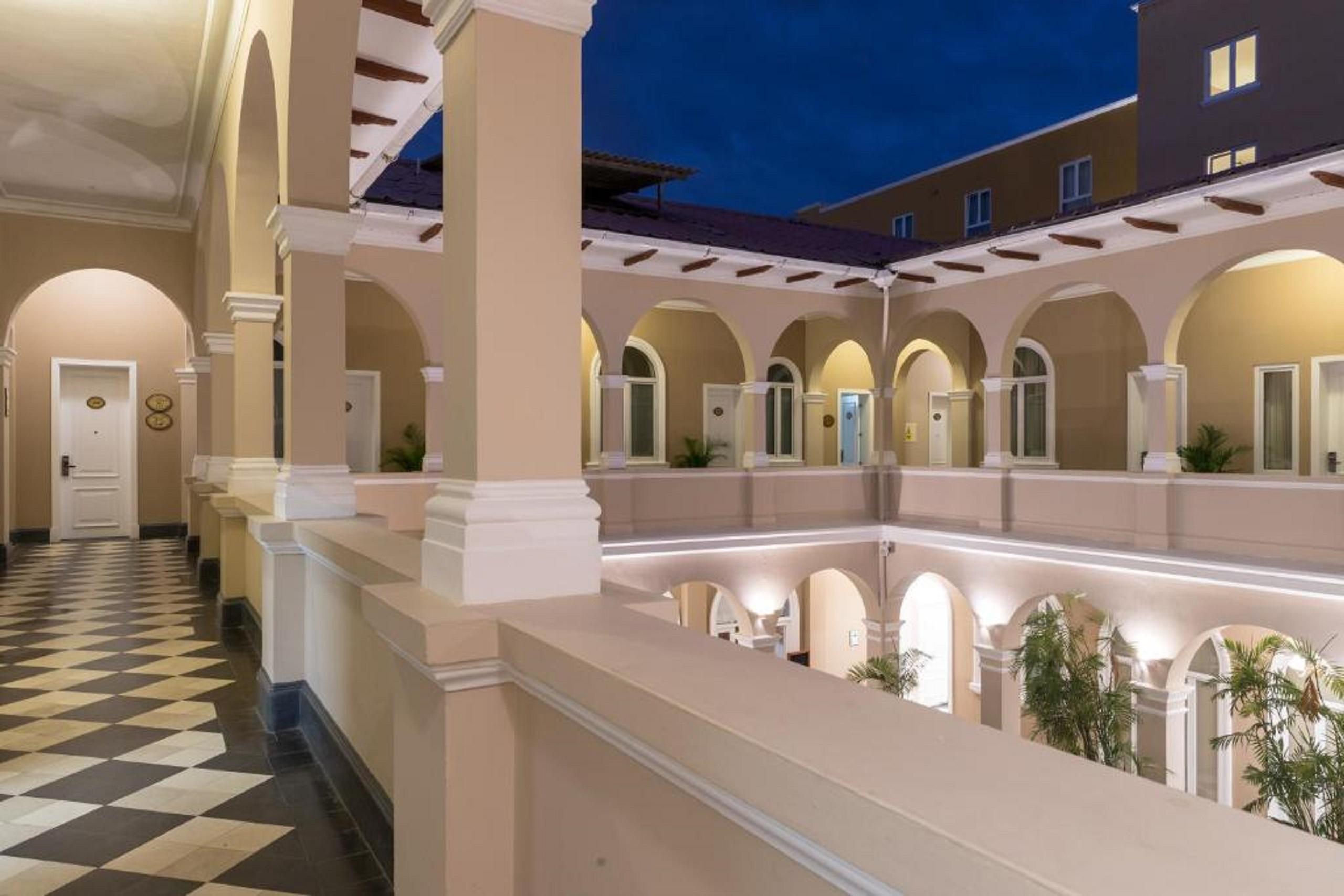 Lp Los Portales Hotel Piura Kültér fotó