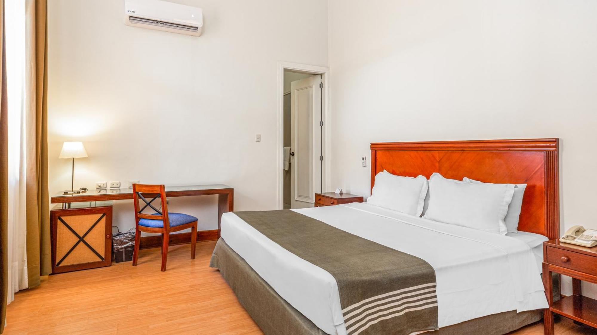 Lp Los Portales Hotel Piura Kültér fotó