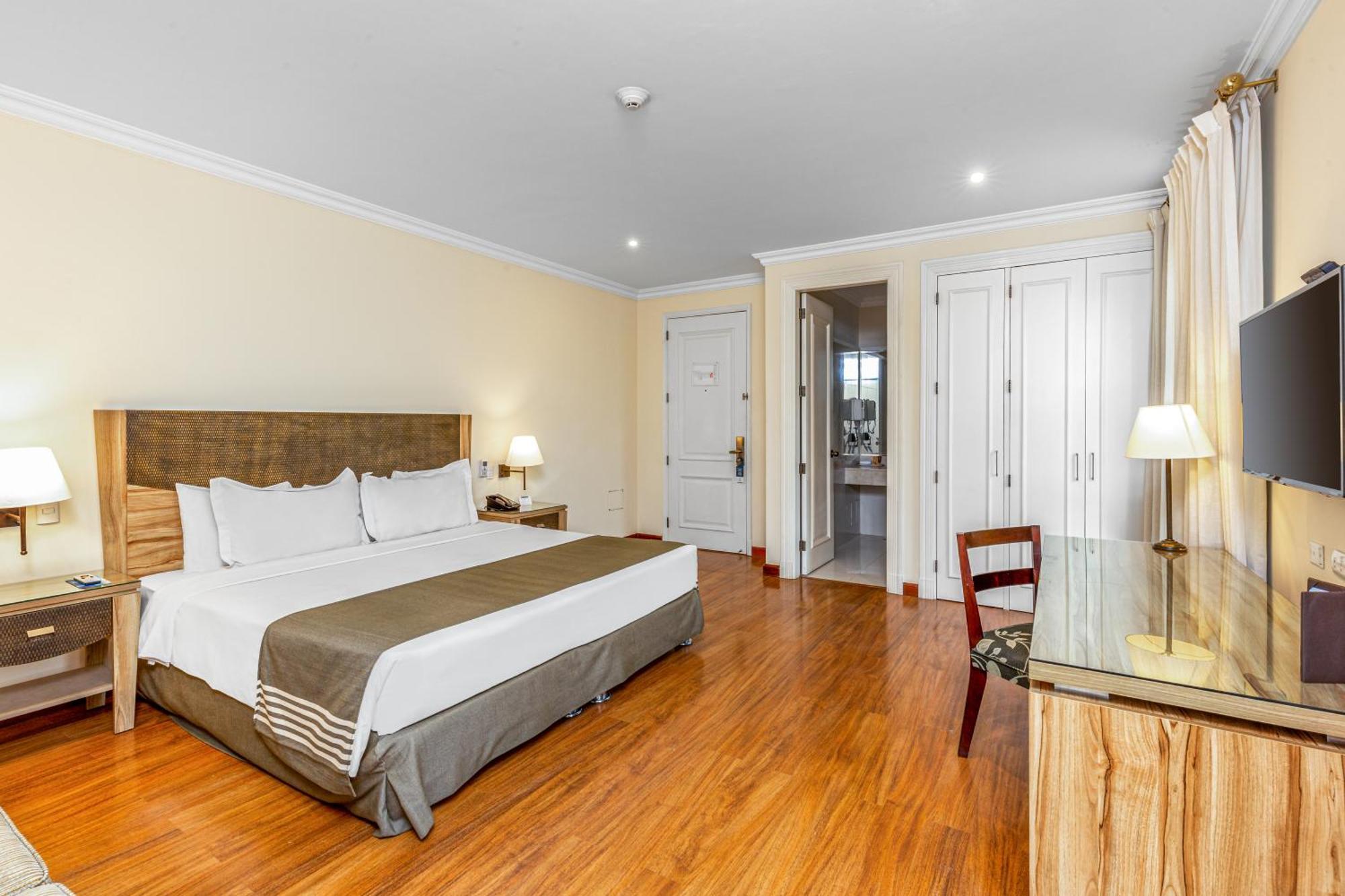 Lp Los Portales Hotel Piura Kültér fotó