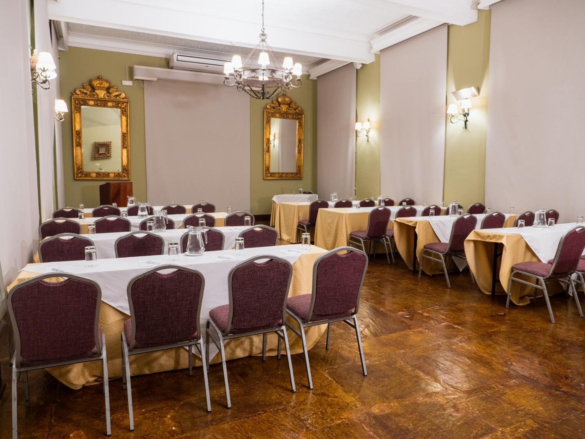 Lp Los Portales Hotel Piura Kültér fotó