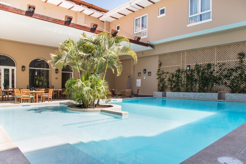 Lp Los Portales Hotel Piura Kültér fotó